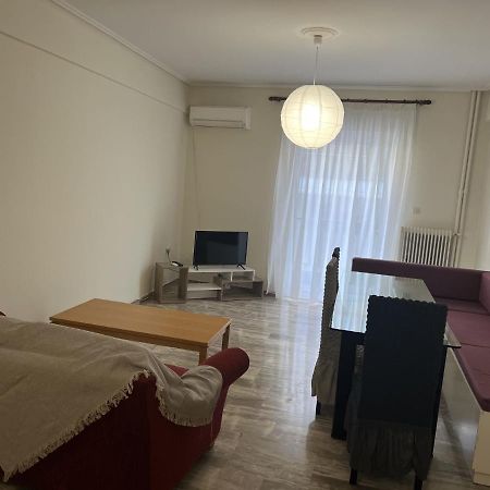 Retro At Pagrati Apartment Athens Luaran gambar