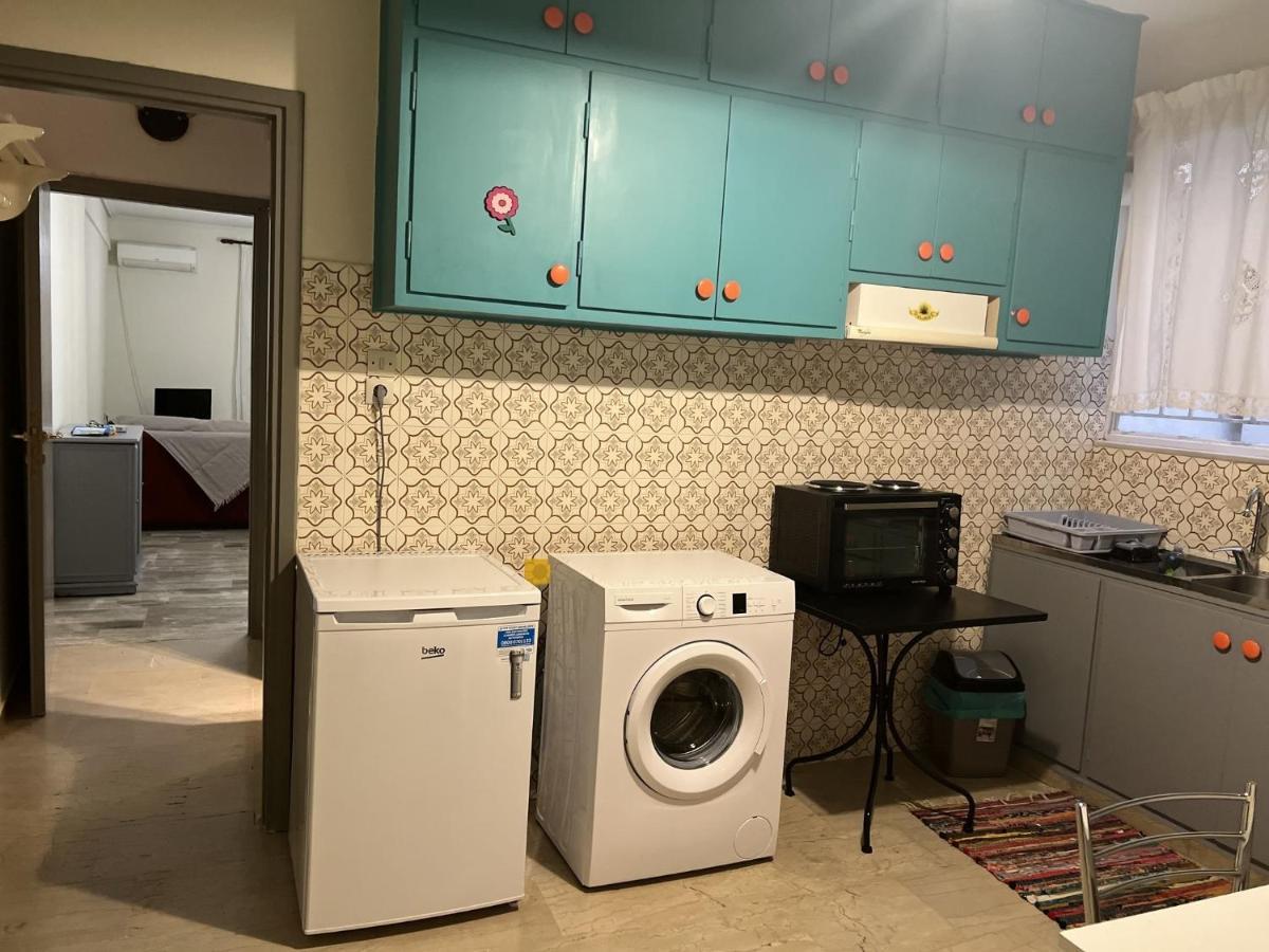 Retro At Pagrati Apartment Athens Luaran gambar
