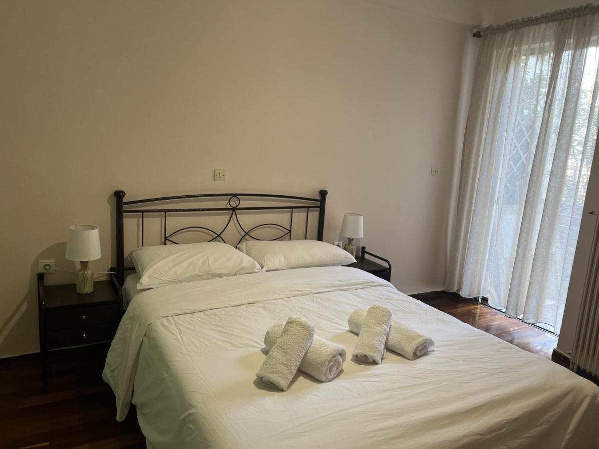 Retro At Pagrati Apartment Athens Luaran gambar