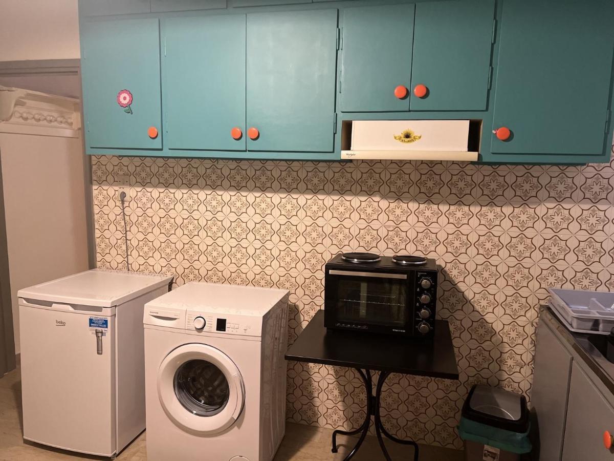 Retro At Pagrati Apartment Athens Luaran gambar